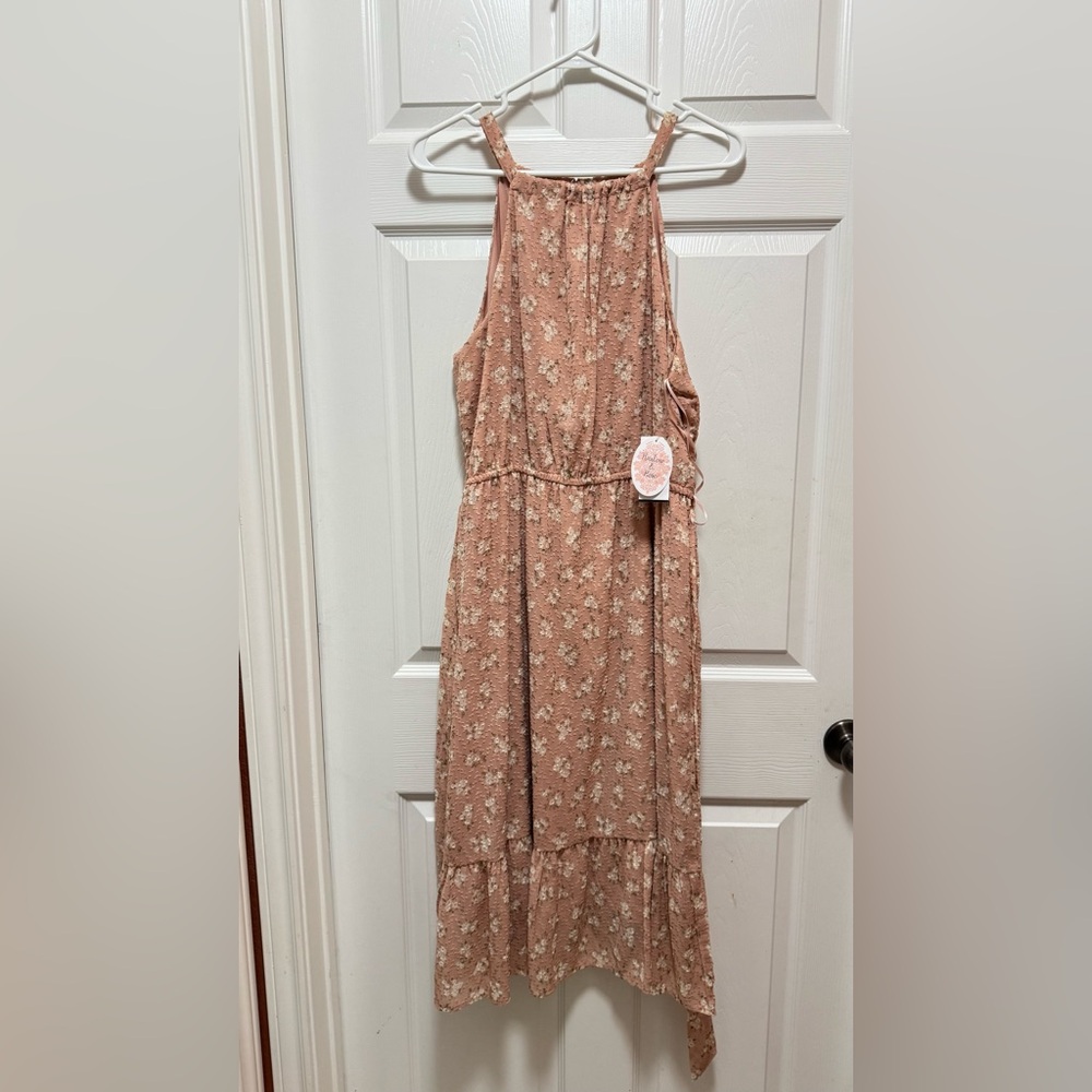 Elegant Floral Midi Dress in Tan and Cream